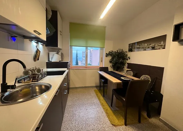 Tony 55m2 Apartman Opatija
